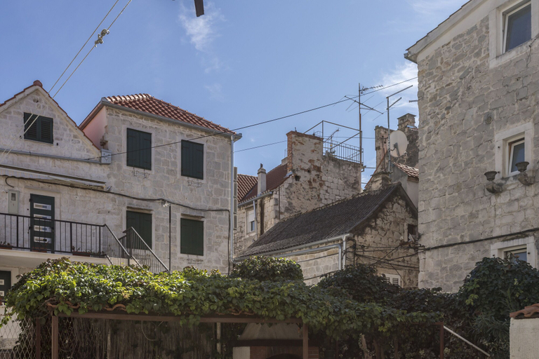 Exterior & Views, COR ROOMS, Split