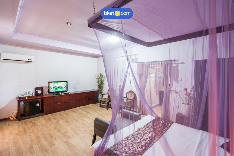 Bedroom 30