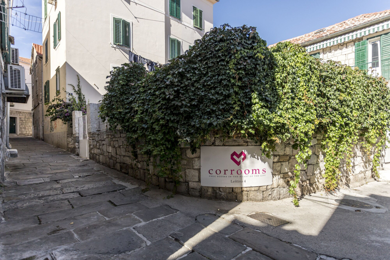 Exterior & Views 2, COR ROOMS, Split
