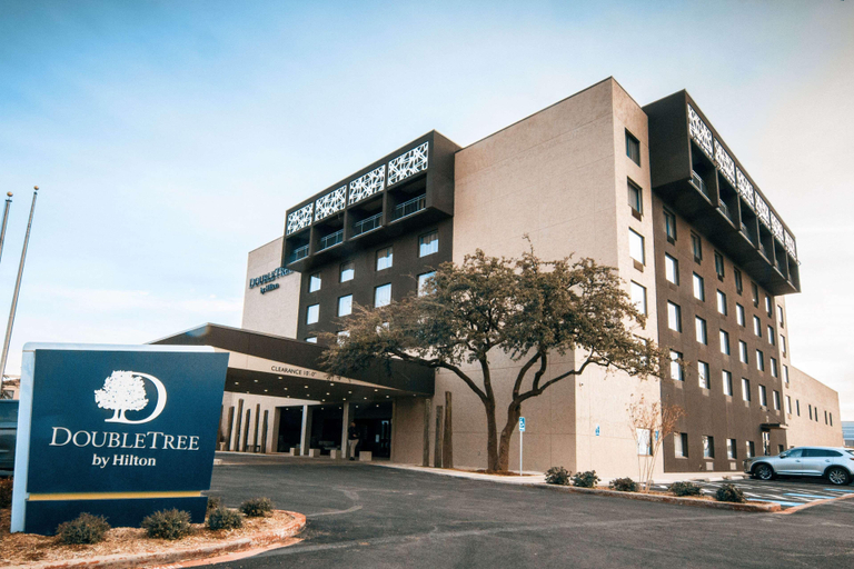Exterior & Views 1, DoubleTree by Hilton Lubbock University Area, Lubbock