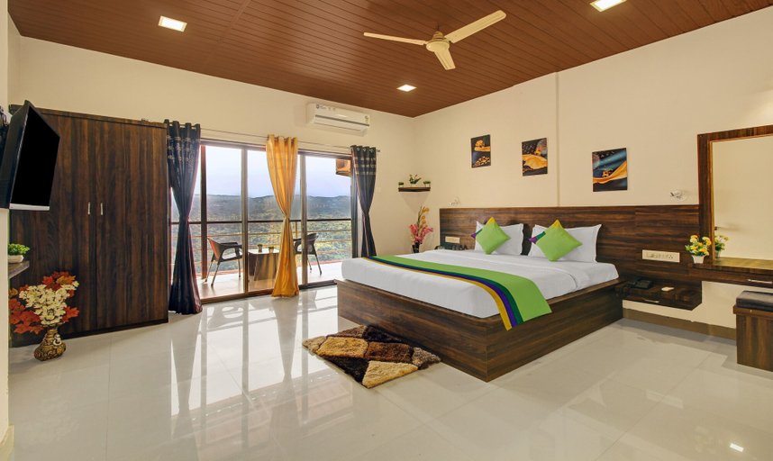 Bedroom 1, Treebo Trend Valley 360, Satara