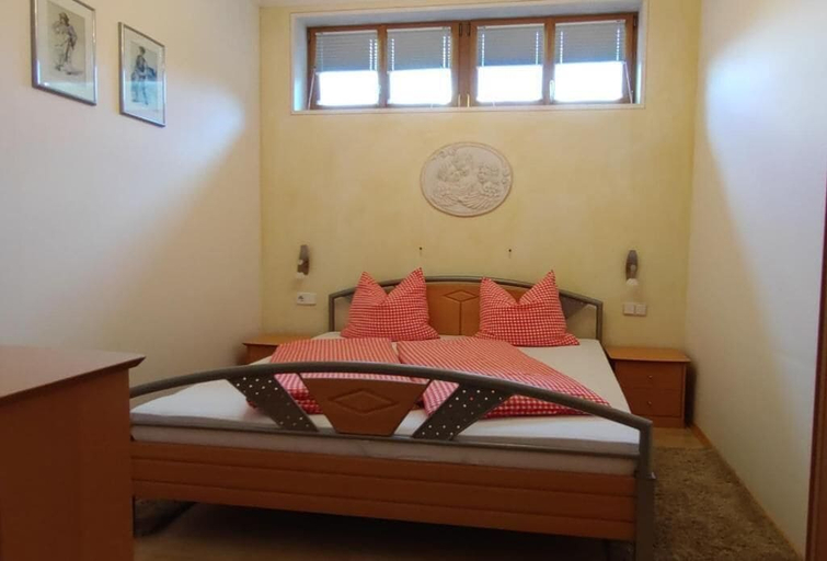 Bedroom 3, Hotel Garni Tannenhof, Sankt Johann im Pongau
