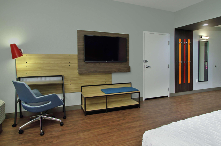 Bedroom 3, Tru By Hilton Mobile I-65 Government Blvd, Mobile