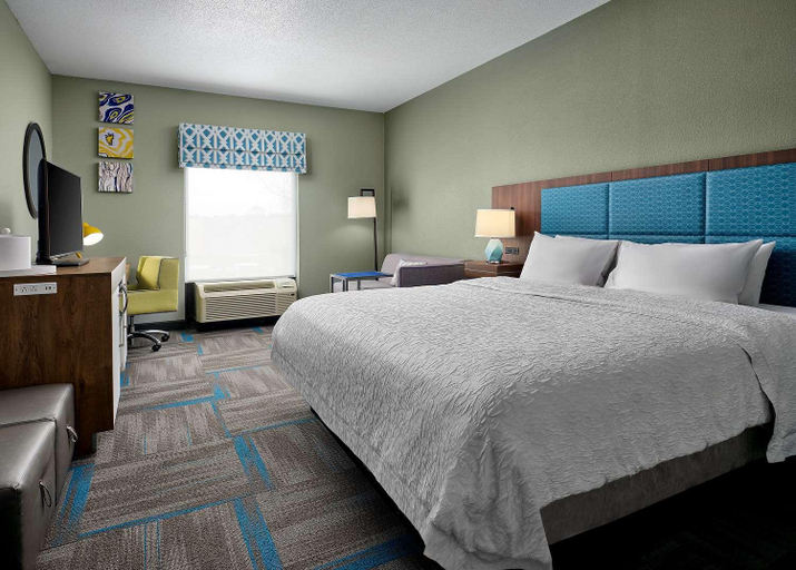 Bedroom 3, Hampton Inn Covington, Saint Tammany