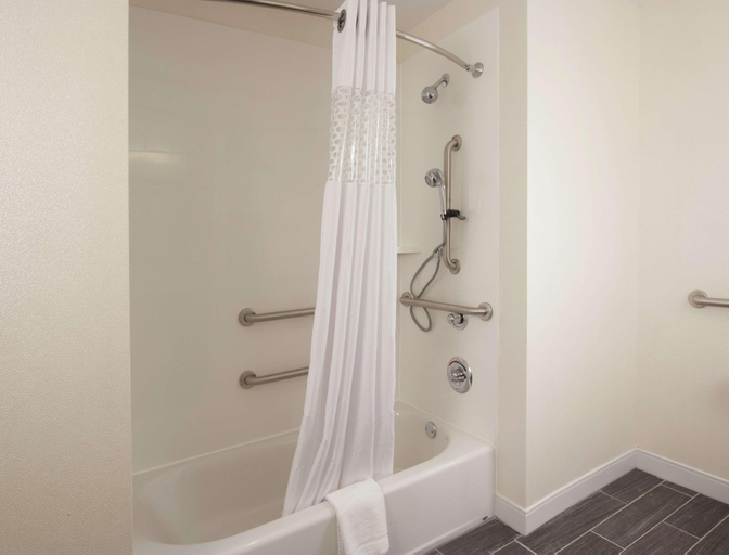 Bathroom 4, Hampton Inn And Suites Augusta/Washington Road I20, Richmond