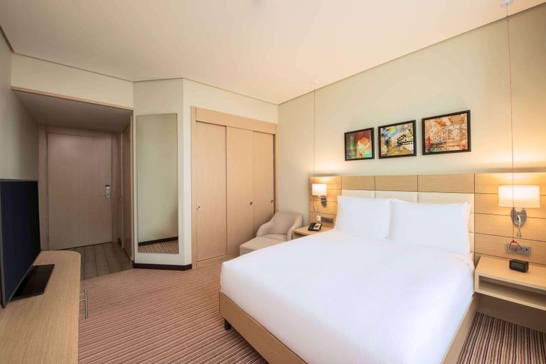 Bedroom 4, Hilton Garden Inn Al Khobar, Al Khobar