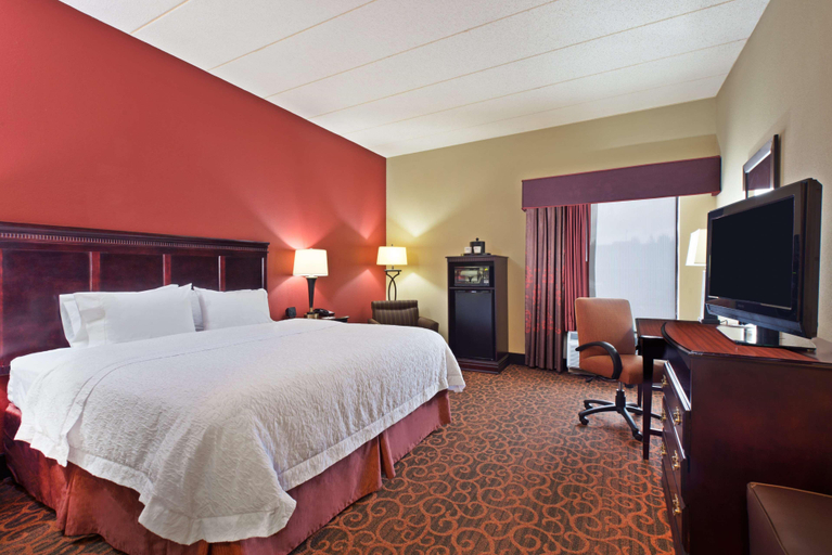 Bedroom 3, Hampton Inn Winfield/Teays Valley, Putnam
