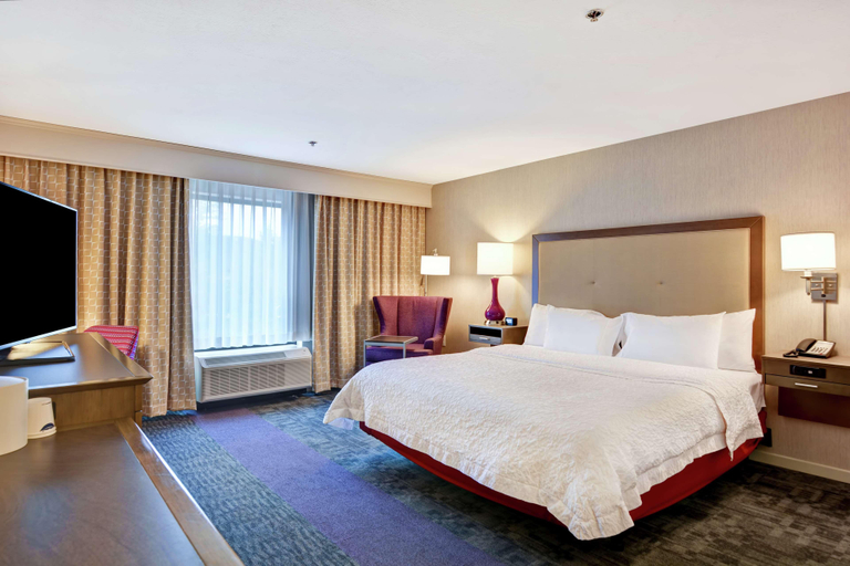 Bedroom 3, Hampton Inn & Suites Ashland, Ashland