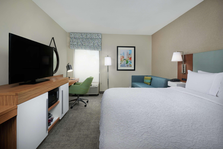 Bedroom 4, Hampton Inn Louisville I-65 @ Brooks Rd., Bullitt
