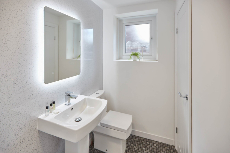 Bathroom 4, Host Stay Seaview Retreat, North Yorkshire