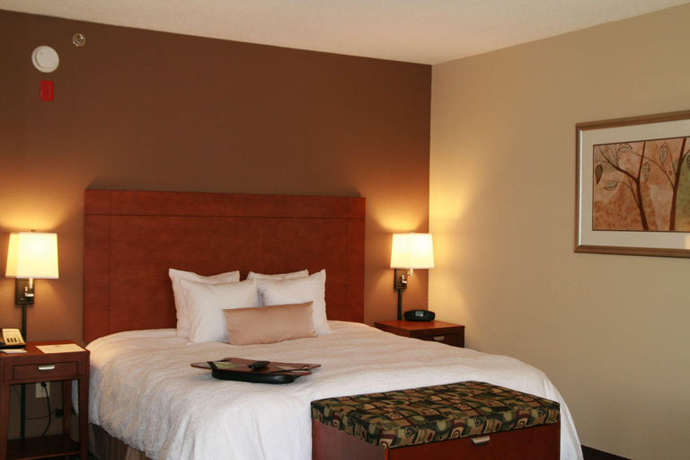 Bedroom 3, Hampton Inn Yazoo City, Yazoo