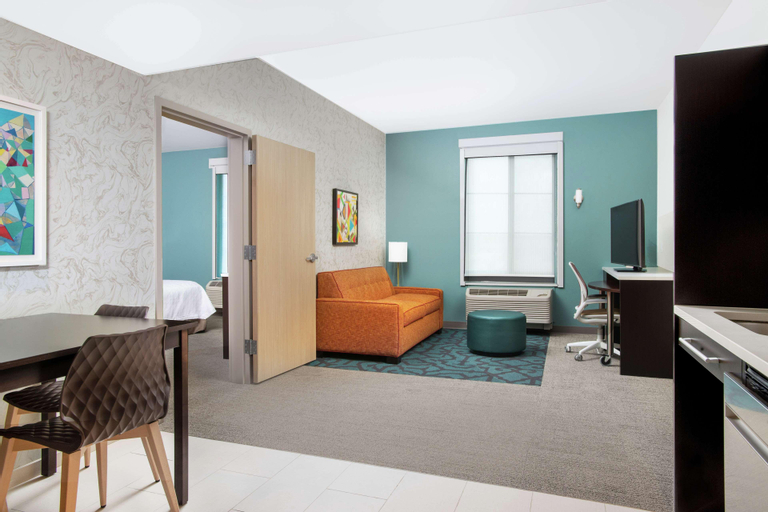 Bedroom 3, Home2 Suites by Hilton Long Island Brookhaven, Suffolk