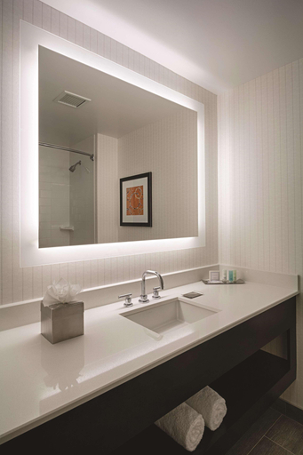 Bathroom 5, Doubletree By Hilton Bristol, Hartford