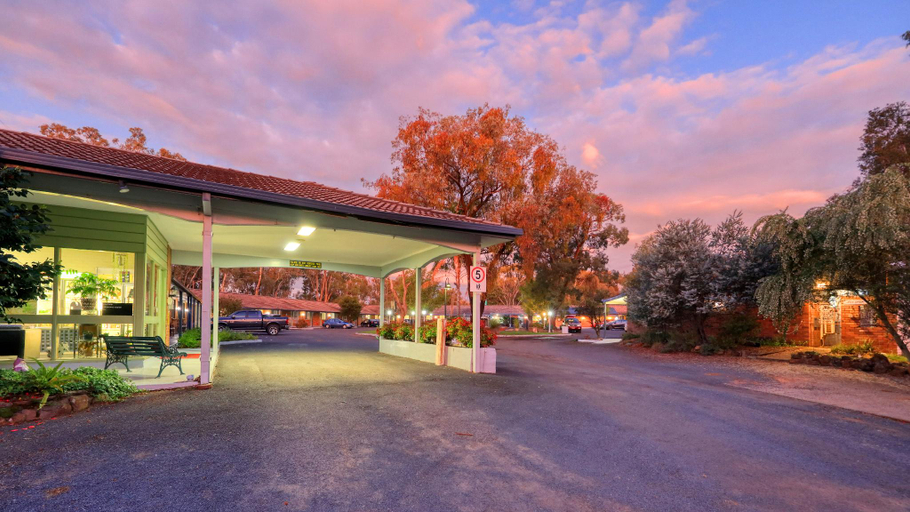 Public Area 2, Matthew Flinders Motor Inn, Warrumbungle Shire