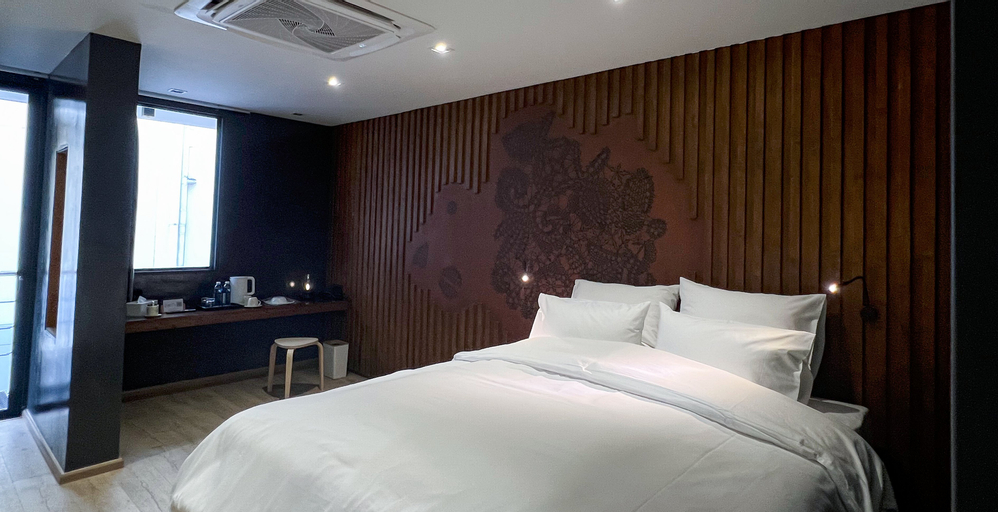 Bedroom 8
