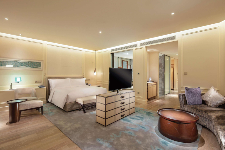 Bedroom 2, Hilton Dalian Golden Pebble Beach Resort, Dalian