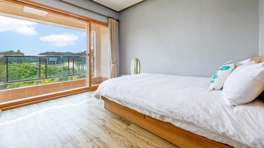 Bedroom 1, Yangyang delight pension, Yangyang