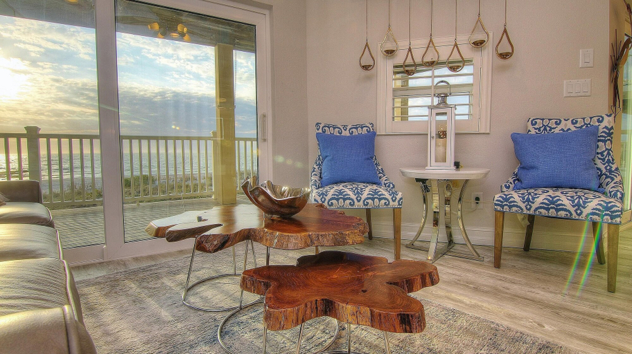 Public Area 2, Beach Haven by Teeming Vacation Rentals, Pinellas