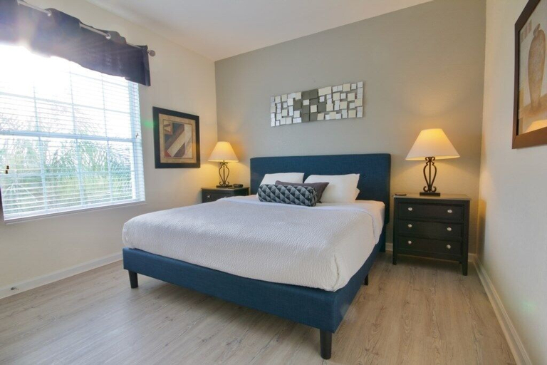 Bedroom 4, Lake View Lodge, Orange