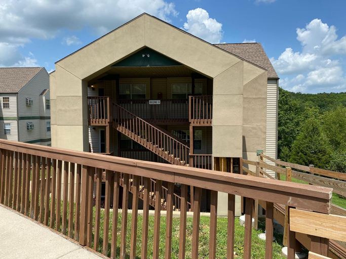 Exterior & Views, Woodpecker 14-2 by Dreams2reality Vacations, Stone