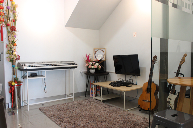 Exterior & Views 5, The Colour Hostel, Pontianak
