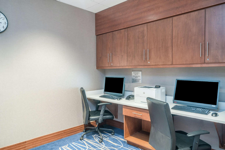 Public Area 2, Hampton Inn & Suites Newburgh Stewart Airport, Orange
