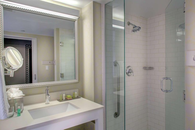 Bathroom 5, DoubleTree by Hilton Biloxi, MS, Harrison