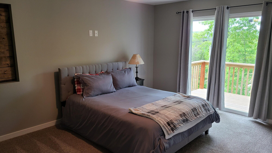 Bedroom 3, Lampe Lake House by Dreams2reality Vacations, Stone