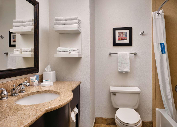 Bathroom 4, Hampton Inn Covington, Saint Tammany