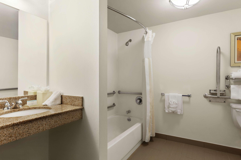 Bathroom 4, Hilton Garden Inn Shelton, Fairfield