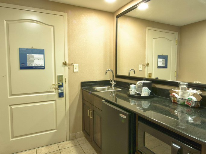 Bathroom 4, Hampton Inn Spring Lake - Ft. Bragg, Cumberland