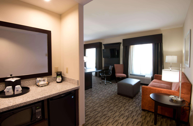 Bedroom 3, Hampton Inn & Suites Albuquerque, Bernalillo
