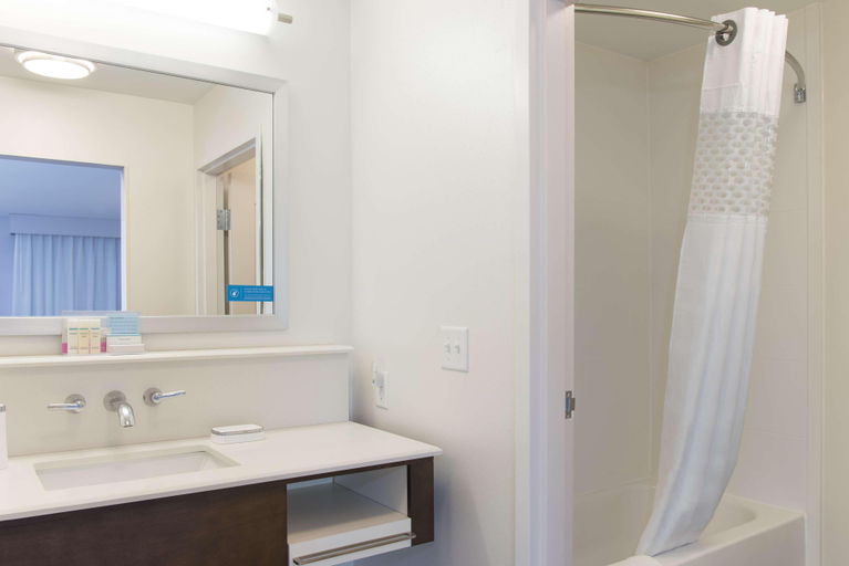 Bathroom 4, Hampton Inn & Suites Michigan City, LaPorte