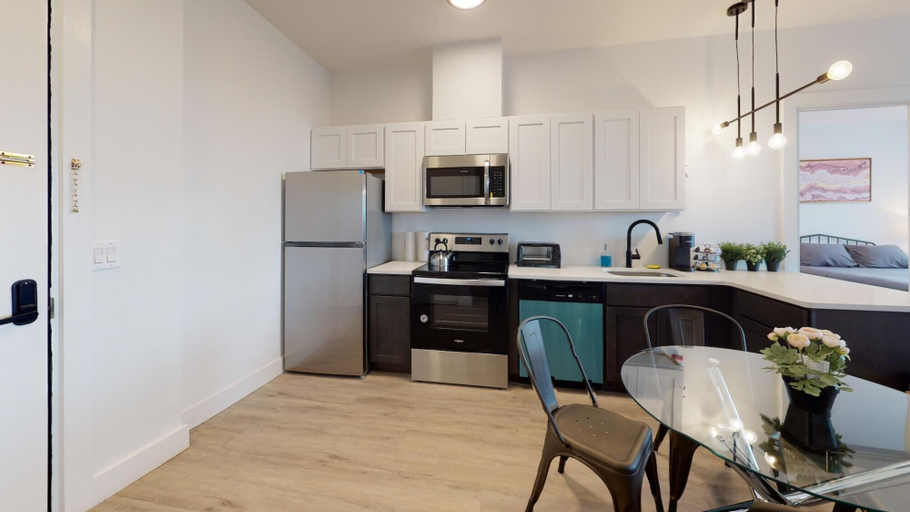 Others 5, Luxury 2BR 30 Mins to Manhattan Evonify, Union