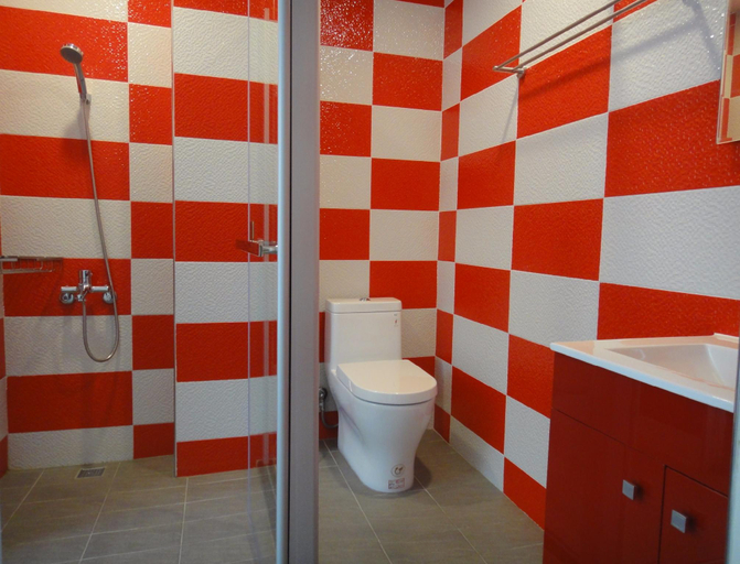 Bathroom 2, Park66 Hostel, Tainan