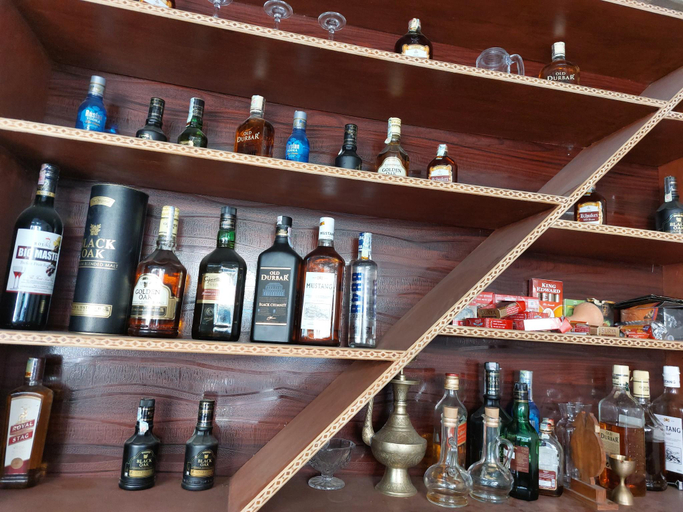 Food & Drinks 5, Hotel Quality, Mechi