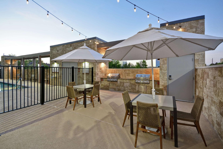 Food & Drinks 5, Home2 Suites by Hilton Houston Westchase, Houston