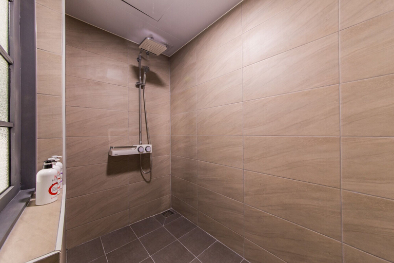 Bathroom 5, Suwon Guundong Hotel And, Suwon