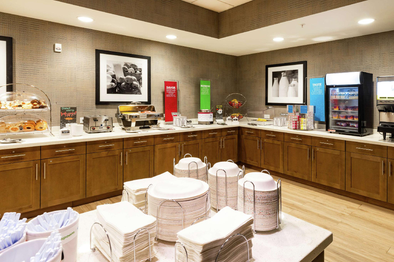Food & Drinks 5, Hampton Inn & Suites by Hilton Columbia Killian Road, Richland