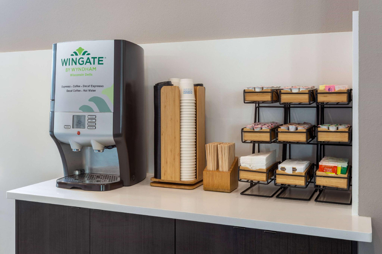 Food & Drinks 4, Wingate by Wyndham Wisconsin Dells, Sauk
