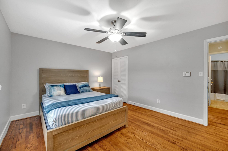 Bedroom 5, Modern 2BR Duplex- Minutes From Uptown Charlotte, Mecklenburg
