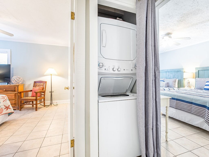 Bedroom 3, Miller Lite, Chatham
