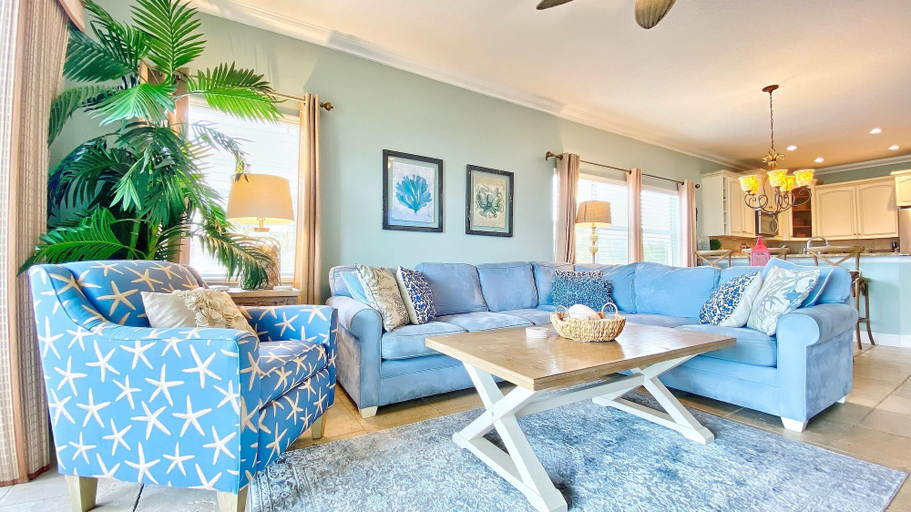 Public Area, On the Rocks by Teeming Vacation Rentals, Pinellas