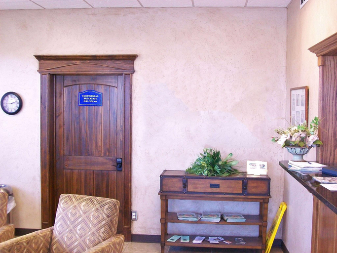 Public Area 3, Guest Inn, Carter