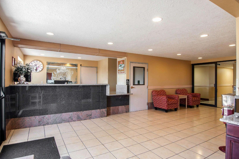 Public Area 2, Rodeway Inn & Suites, Marion