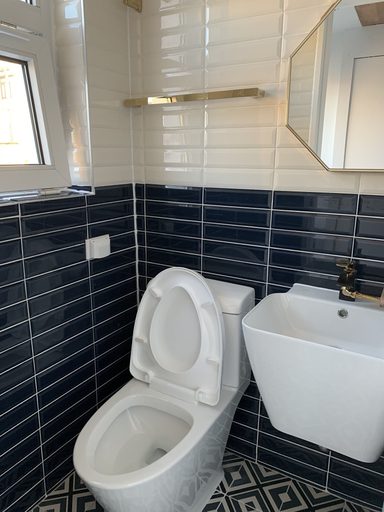 Bathroom 3, Just Mansion, Mapo