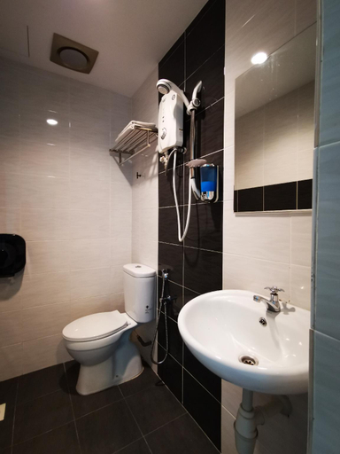 Bathroom 4, Parc Hotel Pelangi Damansara, Petaling Jaya