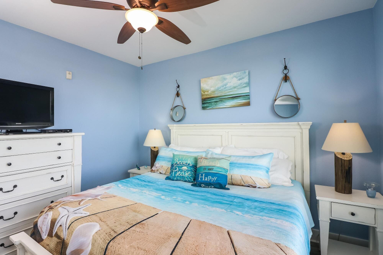 Bedroom 4, Stunning Sunsets Steps From Pool Lazy River Ocean Bay Views, Galveston
