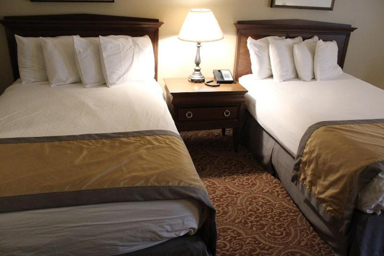 Bedroom 2, Greenville Inn & Suites, Washington
