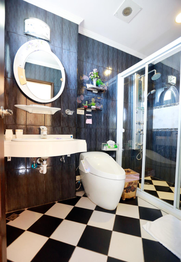 Bathroom 4, Alice Garden B&B, Taitung